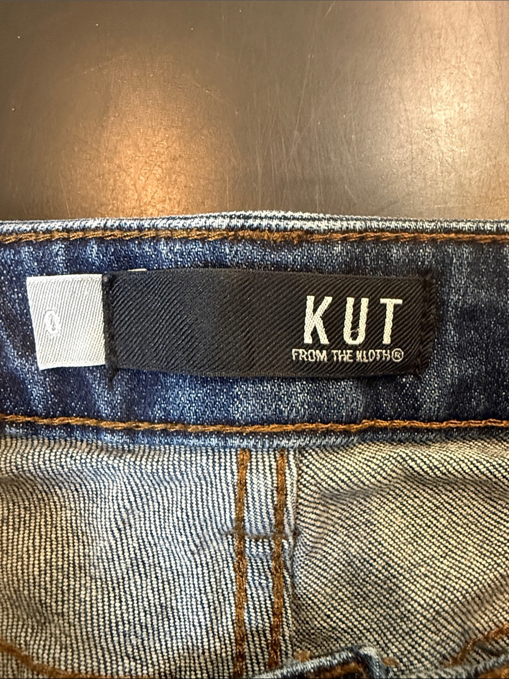 Kut from the Kloth Catherine Boyfriend Rolled Hem Mid-Rise Denim Shorts in Blue - Picture 3 of 7